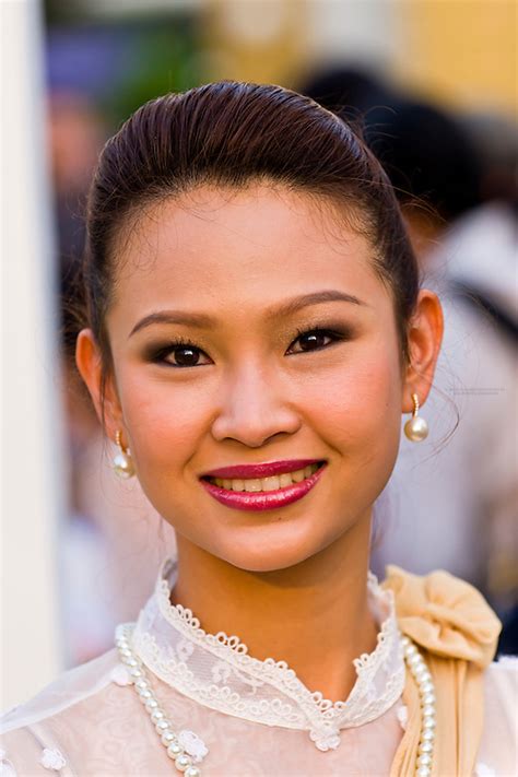 Frauen aus thailand katalog